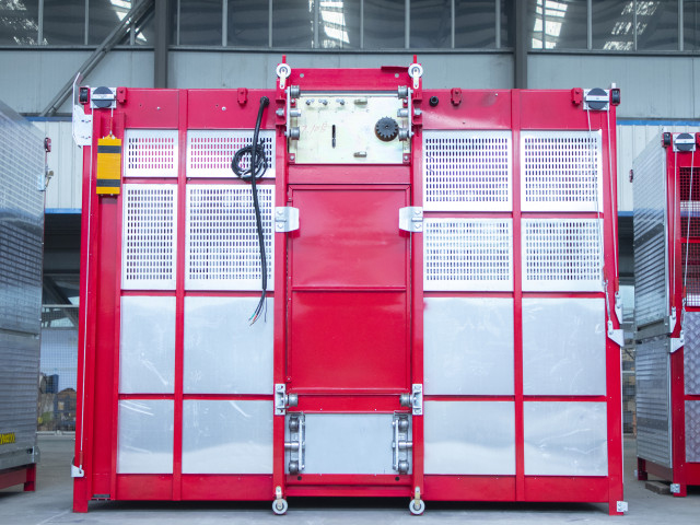 施工電梯 施工電梯